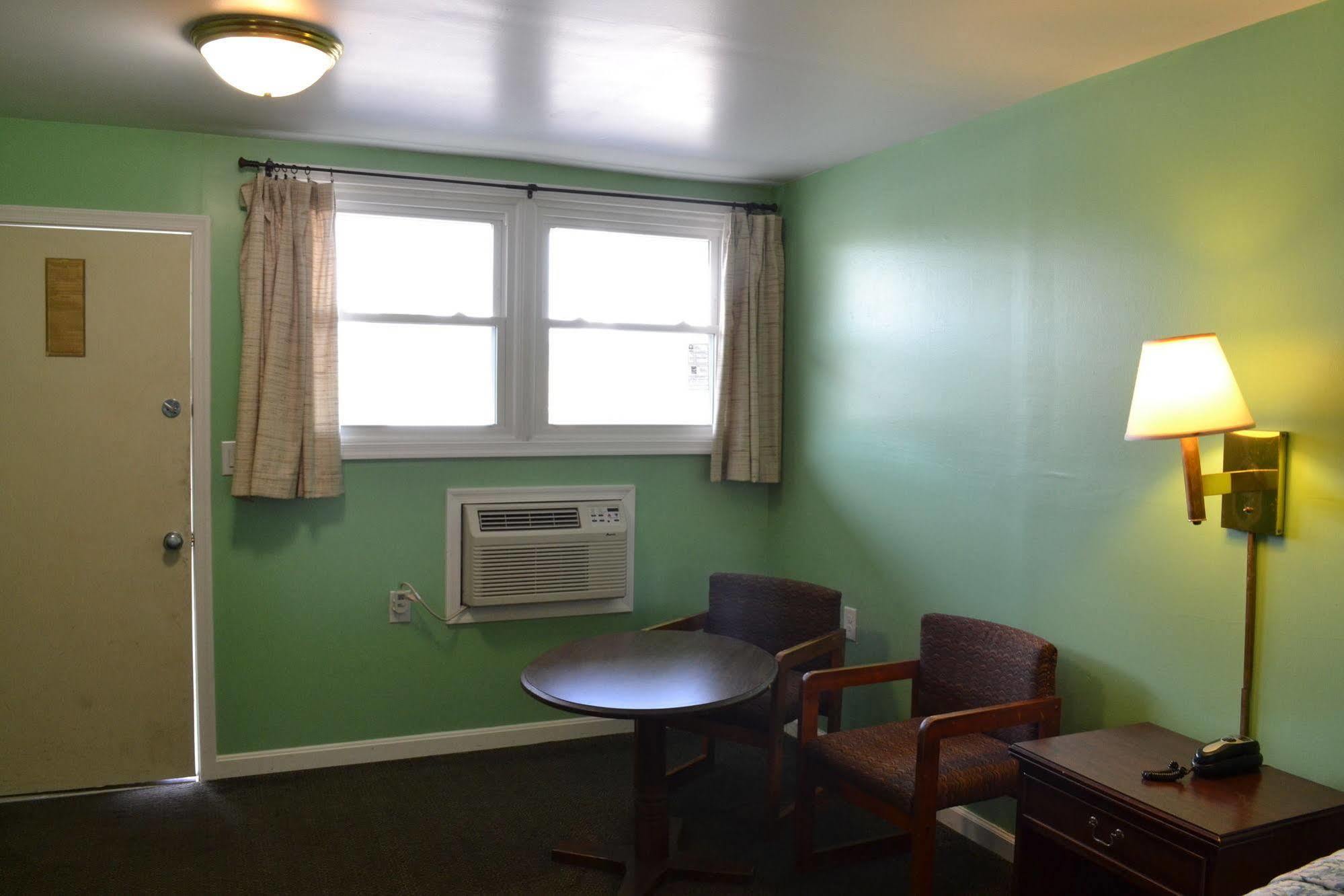 Budget Inn Christiansburg Exterior foto